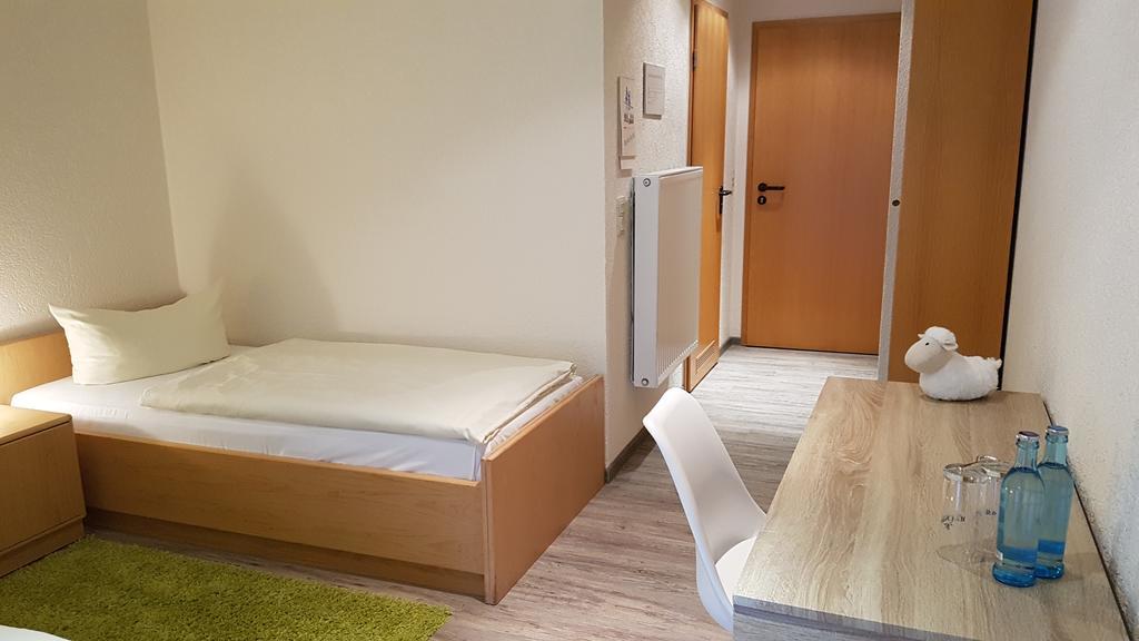 Schneiderlein Hotel Limabach - Oberfrohna Eksteriør billede